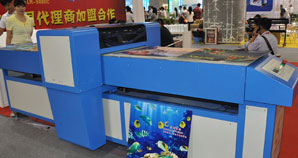 深圳龙润:打造UV平板打印机盛宴