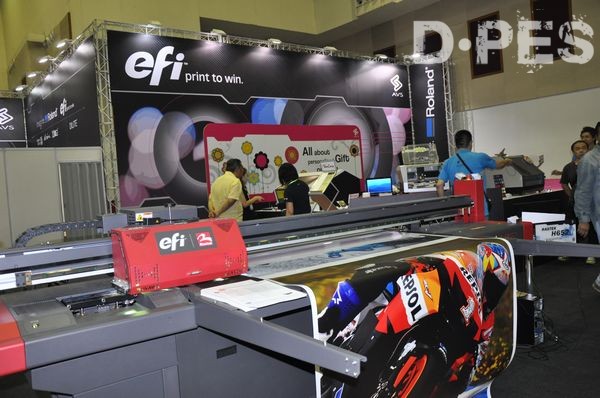 Singapore Agent of EFI and ROLAND Exhibited Splendidly in PRINT TECHNOLOGY 2012