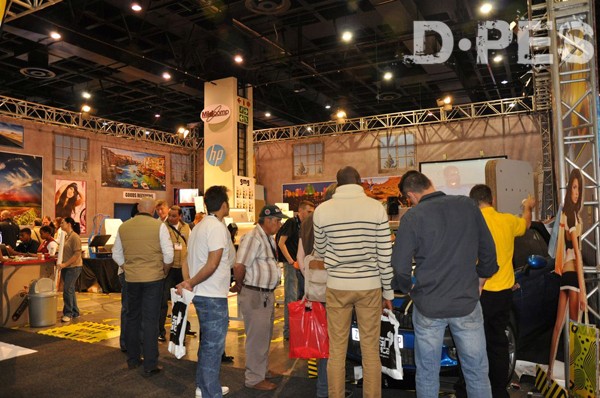 MIPCOMP Showcased Large Format Digital Printing Solution of HP, Oce and Zund