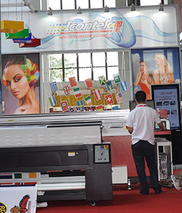 图王展位占尽地利，新品抢眼