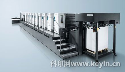 配备InlineFoiler联线冷烫装置的ROLAND700LV八色印刷机 配备InlineFoiler联线冷烫装置的ROLAND700LV八色印刷机