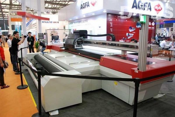 爱克发展出的:Jeti 3020 Titan宽幅数码打印机 爱克发展出的:Jeti 3020 Titan宽幅数码打印机
