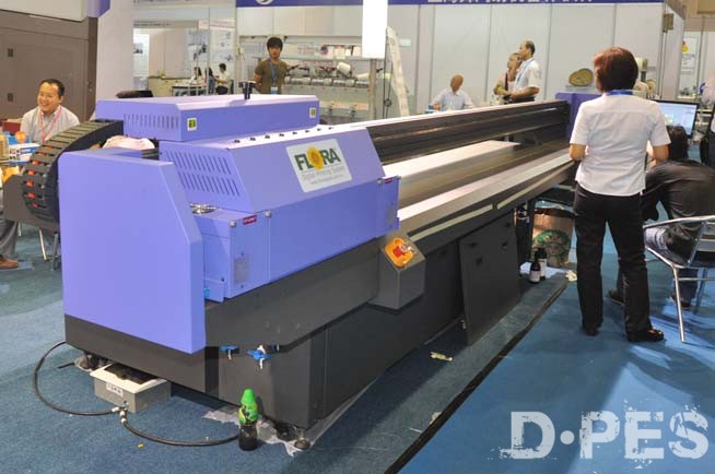 Flora PP 2512UV Turbo高精度、高速UV平板喷绘机 Flora PP 2512UV Turbo高精度、高速UV平板喷绘机