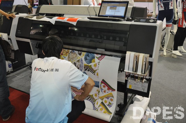 EPSON 9710/7710 大幅面喷墨打印机 EPSON 9710/7710 大幅面喷墨打印机